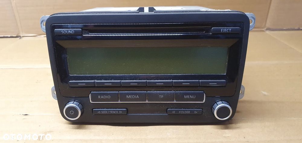 Radio radioodtwarzacz fabryczne VW Passat B6 5M0035186AA - 1