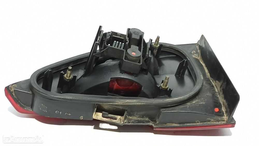 FAROLIM TRASEIRO DIREITO RENAULT MEGANE I FASE 2 CLASSIC (LA..) 1.4 16V RXE - 5