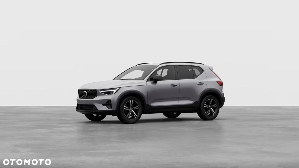 Volvo XC 40 B3 Plus Dark - 2