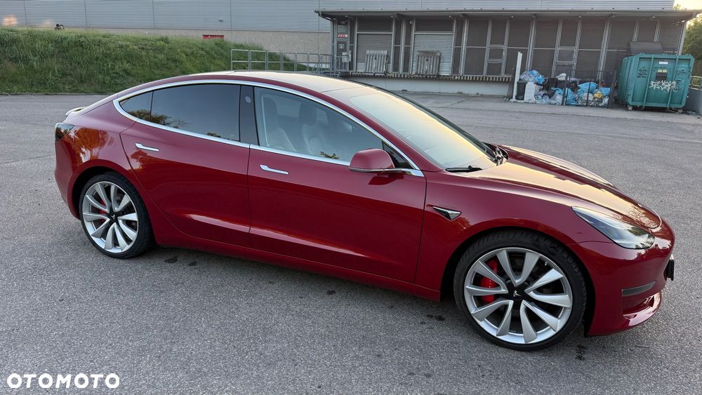 Tesla Model 3 Performance AWD - 36