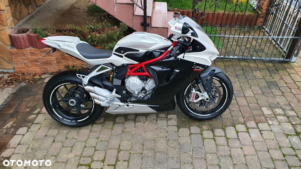 MV AGUSTA F3 - 1