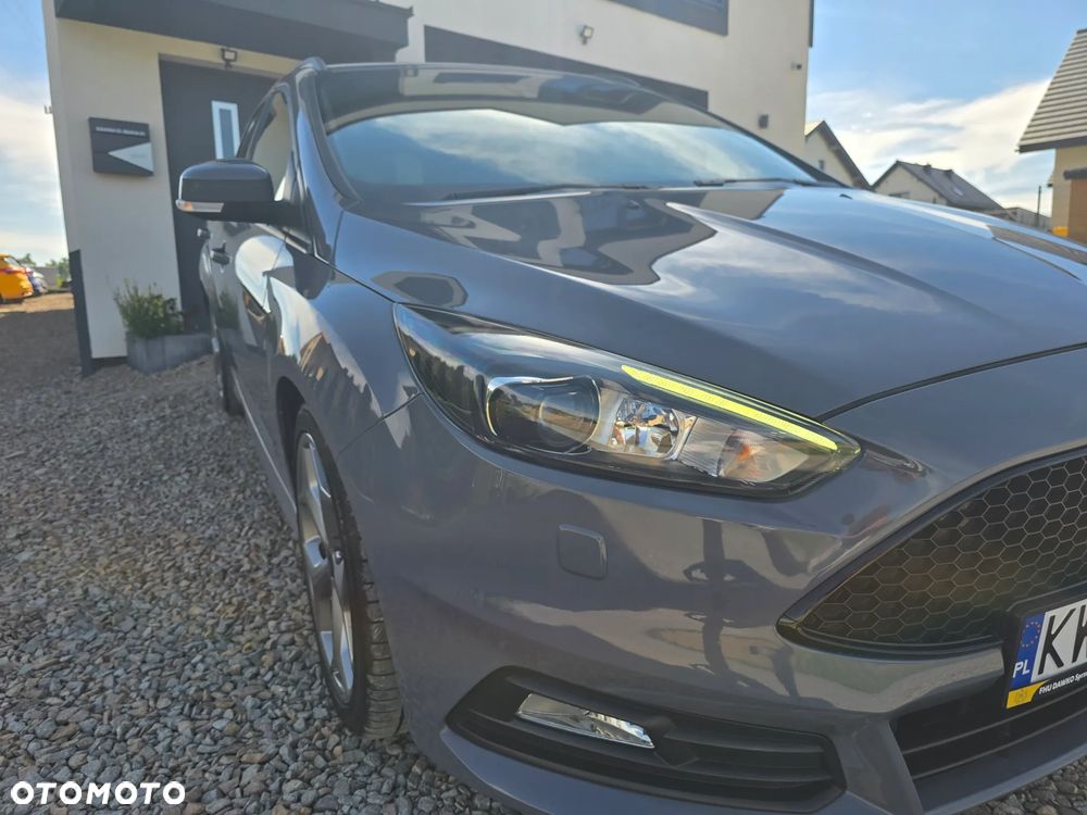 Ford Focus - 27
