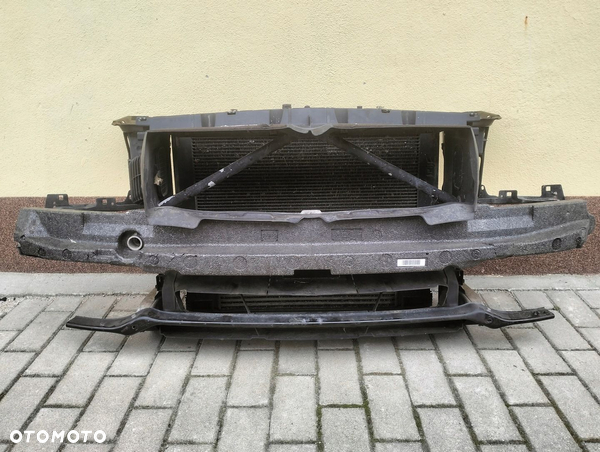 PAS PRZEDNI WZMOCNIENIE CHŁODNICA BMW 1 F20 F21