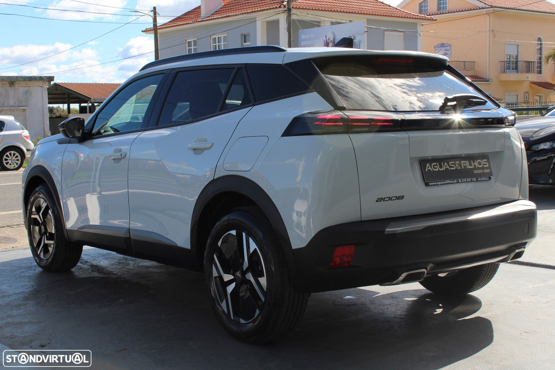 Peugeot 2008 1.2 PureTech Allure Pack EAT8 - 6