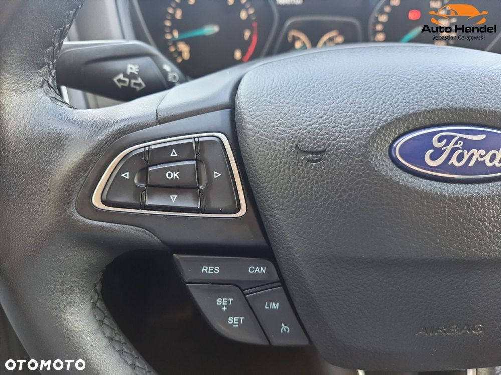 Ford Focus Turnier 1.0 EcoBoost Start-Stopp-System TITANIUM - 27
