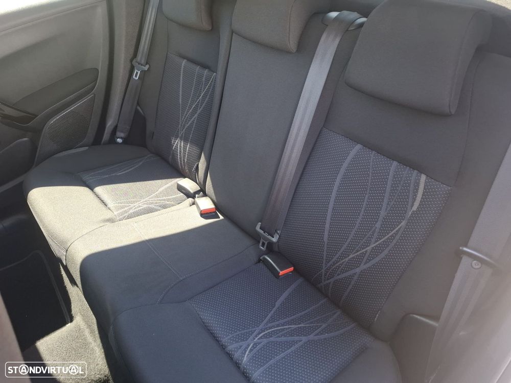 Peugeot 208 1.2 PureTech Active - 21