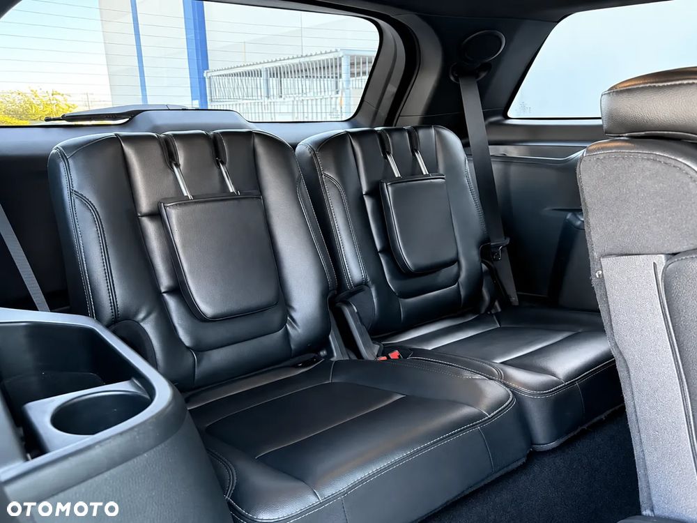 Ford Explorer - 21