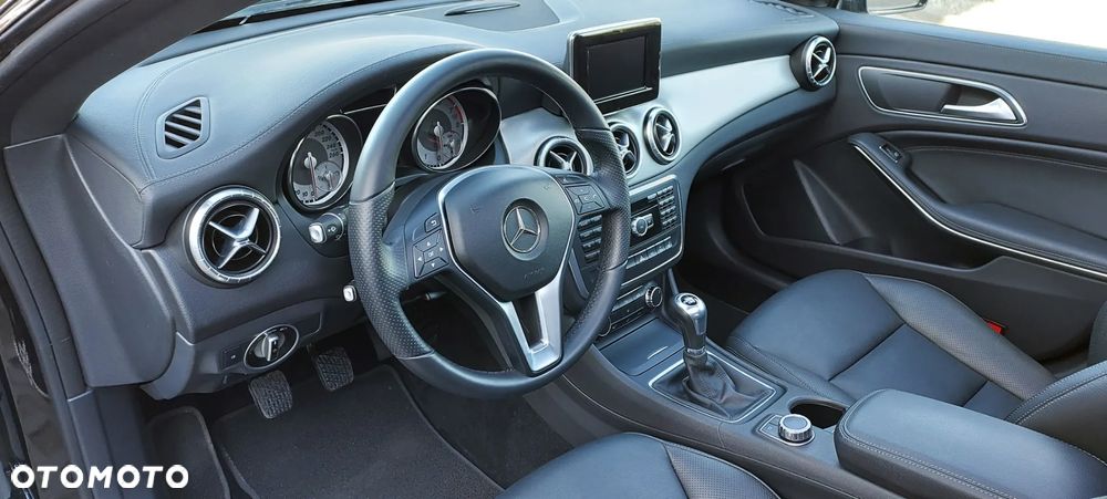 Mercedes-Benz CLA - 34