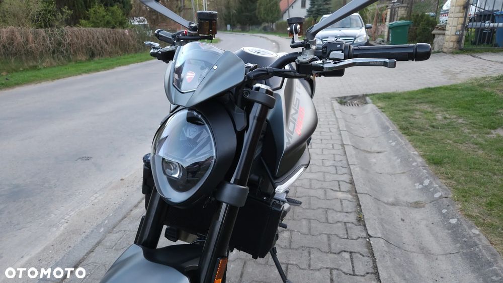 Ducati Monster - 29