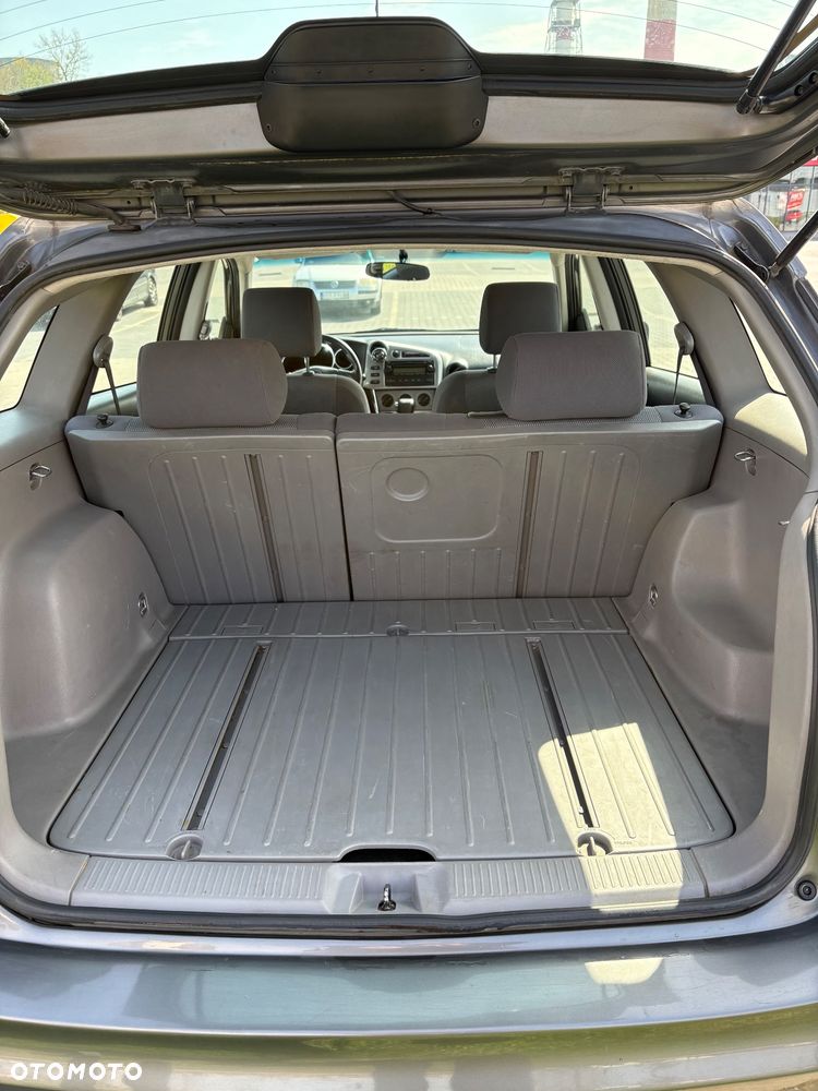Toyota Matrix 1.8 - 7