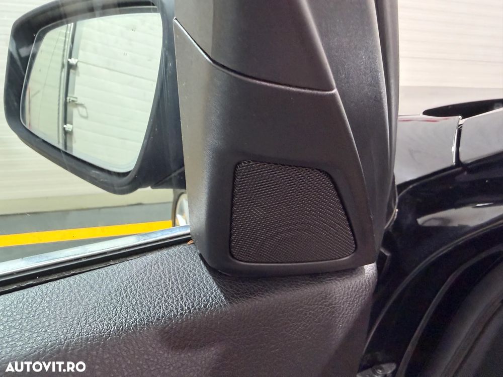 BMW Seria 5 520d Aut. - 37