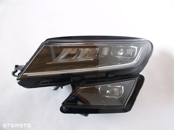 Skoda Kodiaq Reflektor lewy lampa lewa Fullled