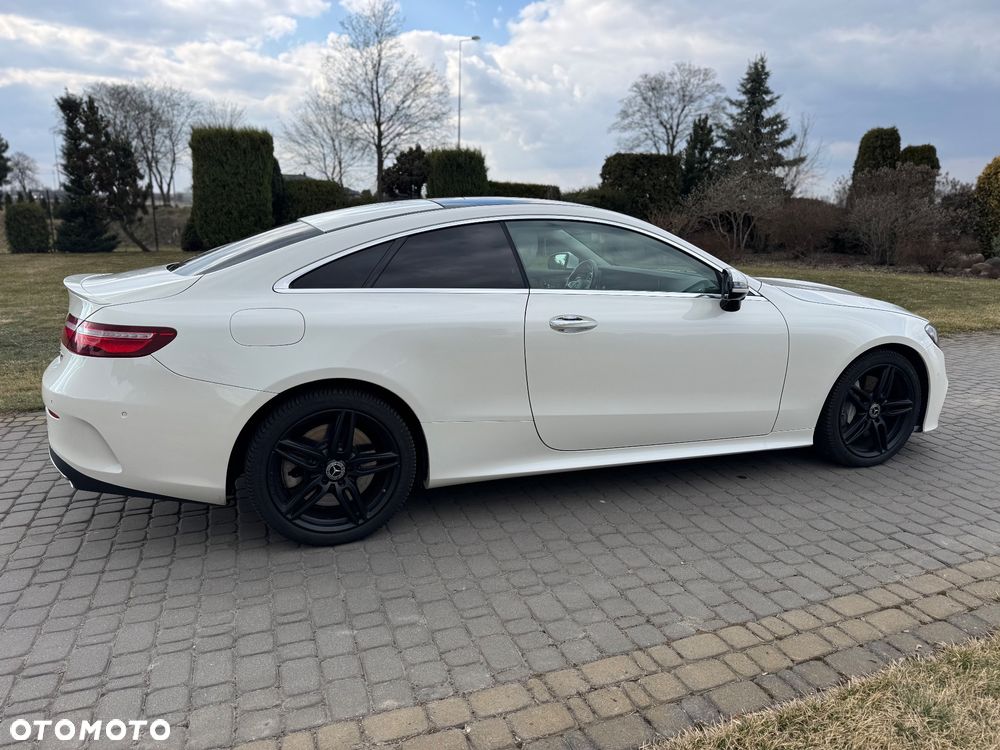 Mercedes-Benz Klasa E 400 4-Matic 9G-TRONIC - 8