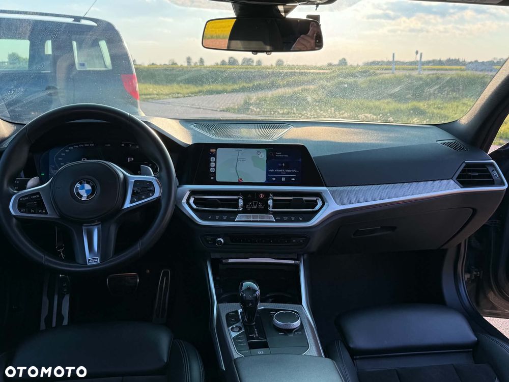BMW Seria 3 330i M Sport sport - 9