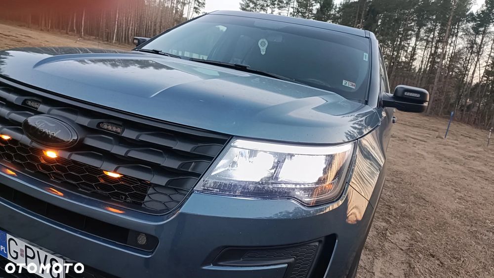 Ford Explorer - 34