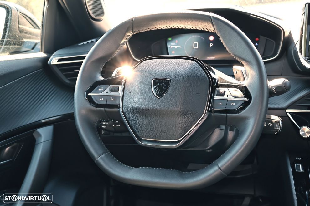 Peugeot 2008 1.2 Hybrid Allure e-DCS6 - 7