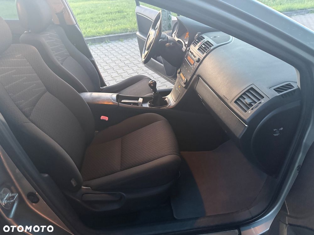 Toyota Avensis 2.0 D-4D Sol - 15