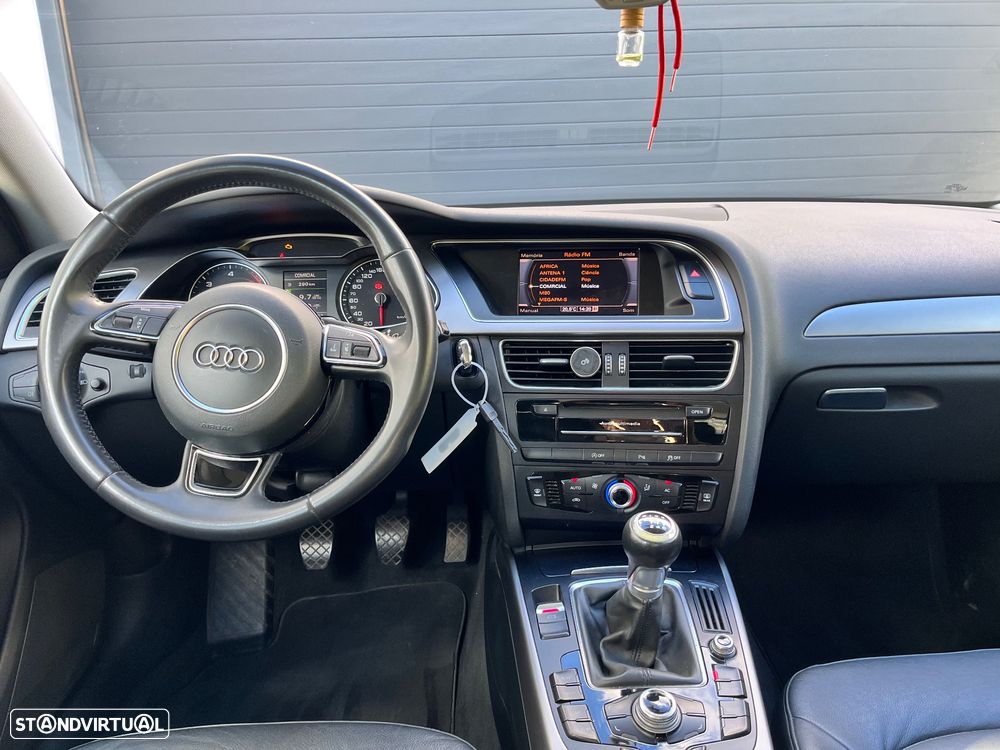 Audi A4 Avant 2.0 TDI Business Line - 5