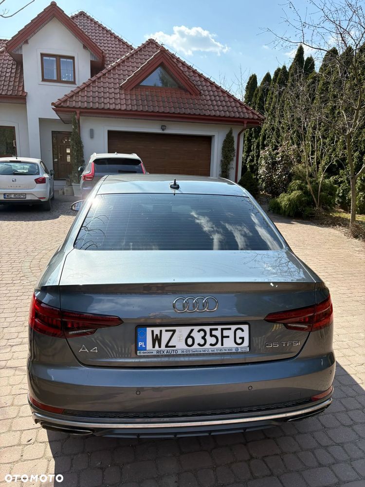 Audi A4 Limousine - 4
