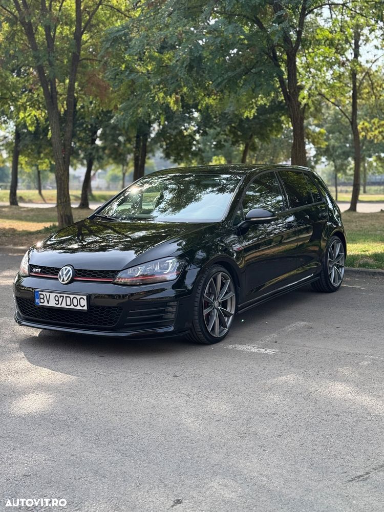 Volkswagen Golf 2.0 TSI BMT DSG GTI - 1