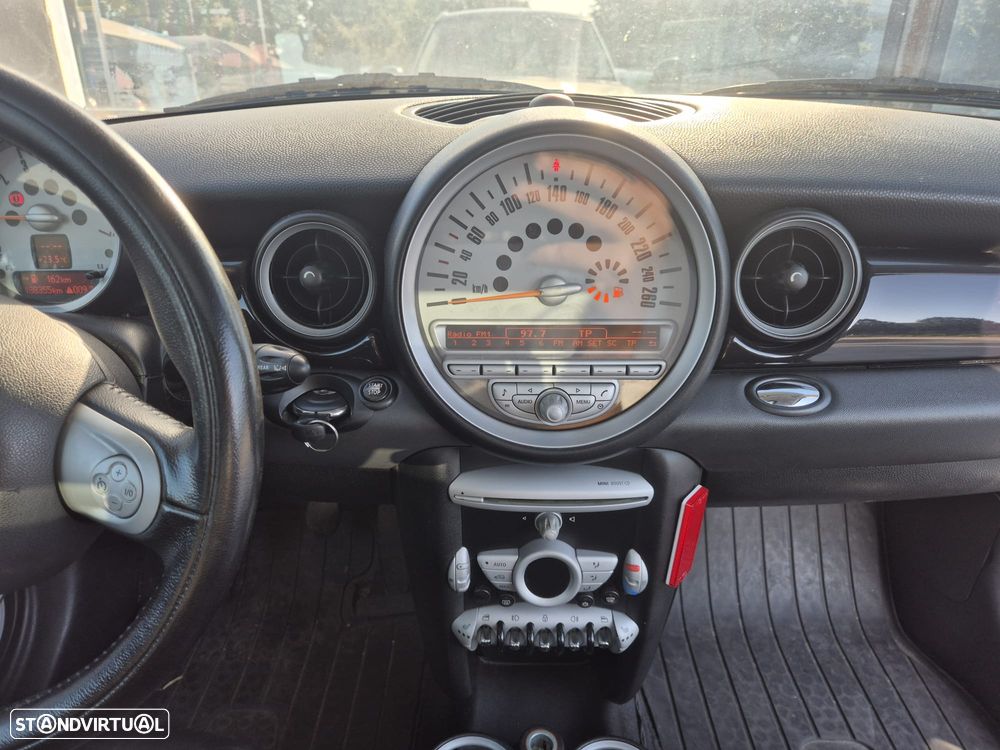 MINI Clubman Cooper D - 15