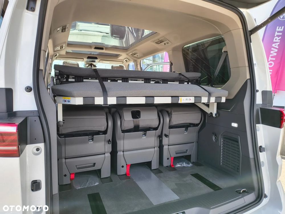 Volkswagen Multivan - 14