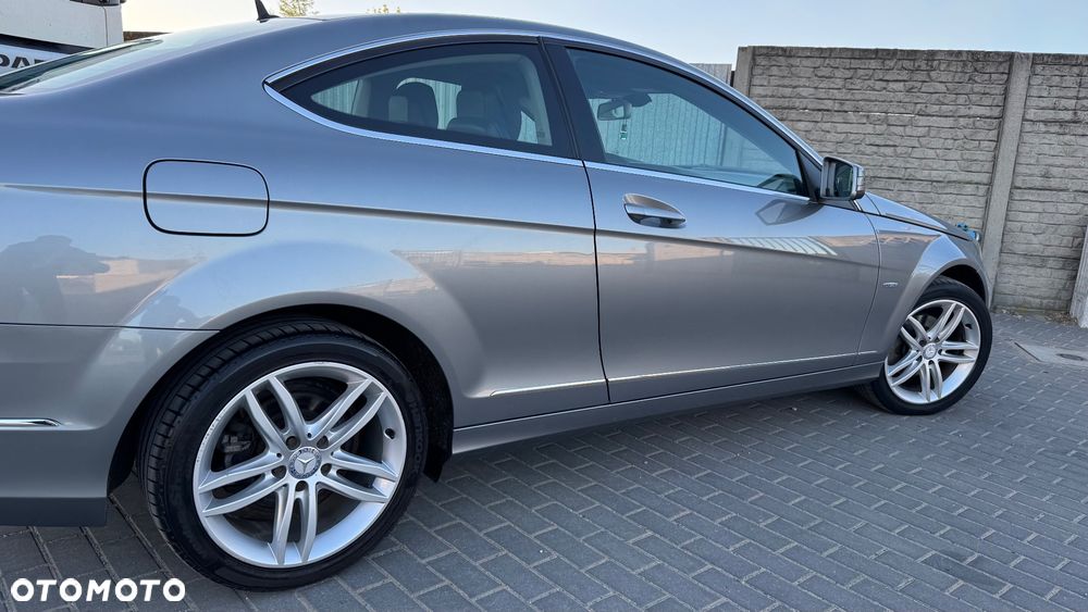 Mercedes-Benz Klasa C 180 BlueEFFICIENCY - 15
