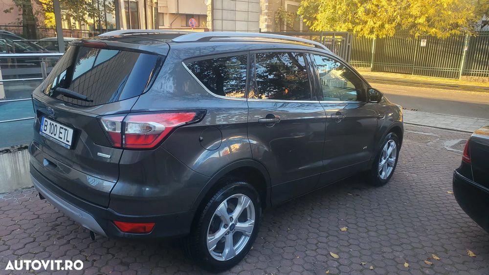 Ford Kuga - 4