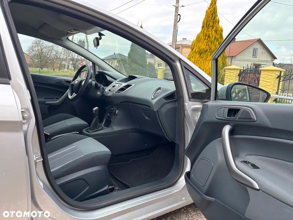 Ford Fiesta - 9