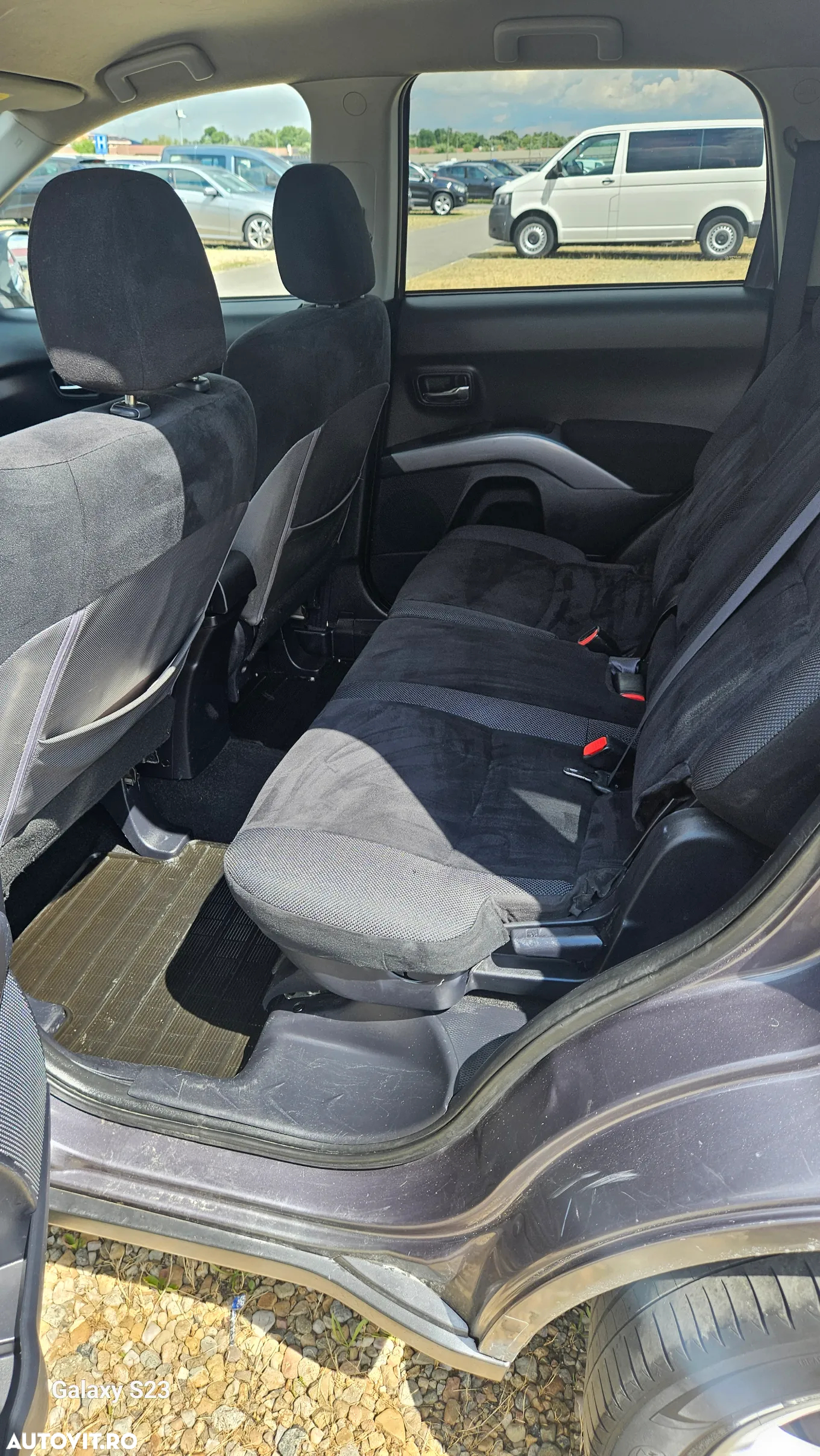 Mitsubishi Outlander 2.0 DI-D 4WD Instyle - 9