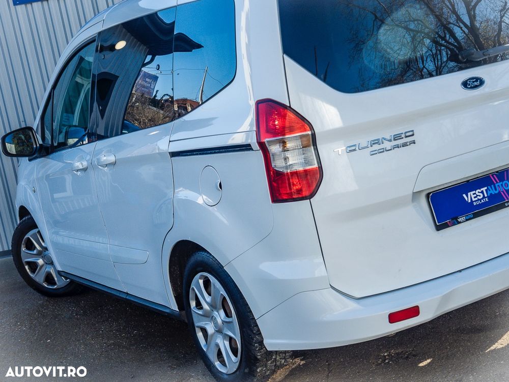 Ford Tourneo Courier 1.5 TDCi Trend - 21
