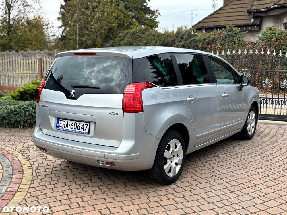 Peugeot 5008 1.6 THP Family 7os - 7