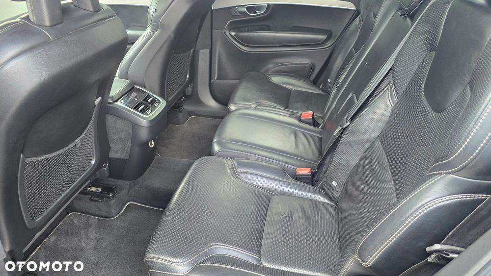 Volvo XC 90 D5 SCR AWD R-Design 7os - 18