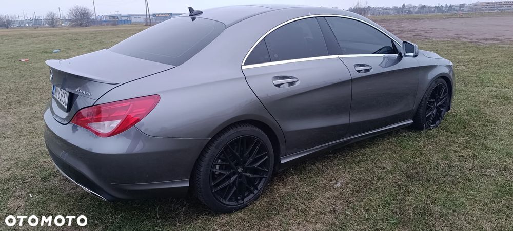 Mercedes-Benz CLA 250 4Matic 7G-DCT - 2