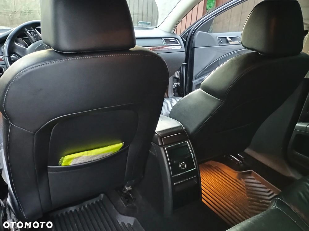 Skoda Superb 2.0 TDI DSG Elegance - 4