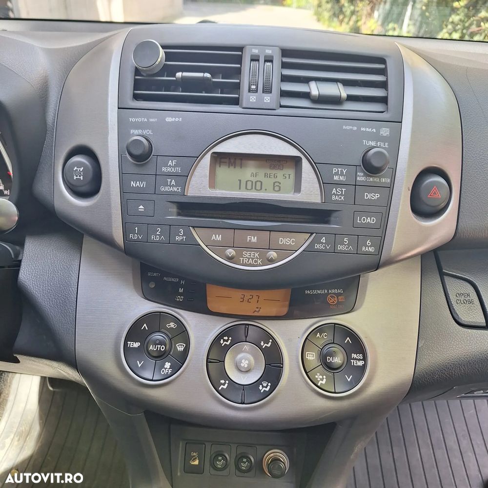 Toyota RAV4 2.0 Aut Executive - 13