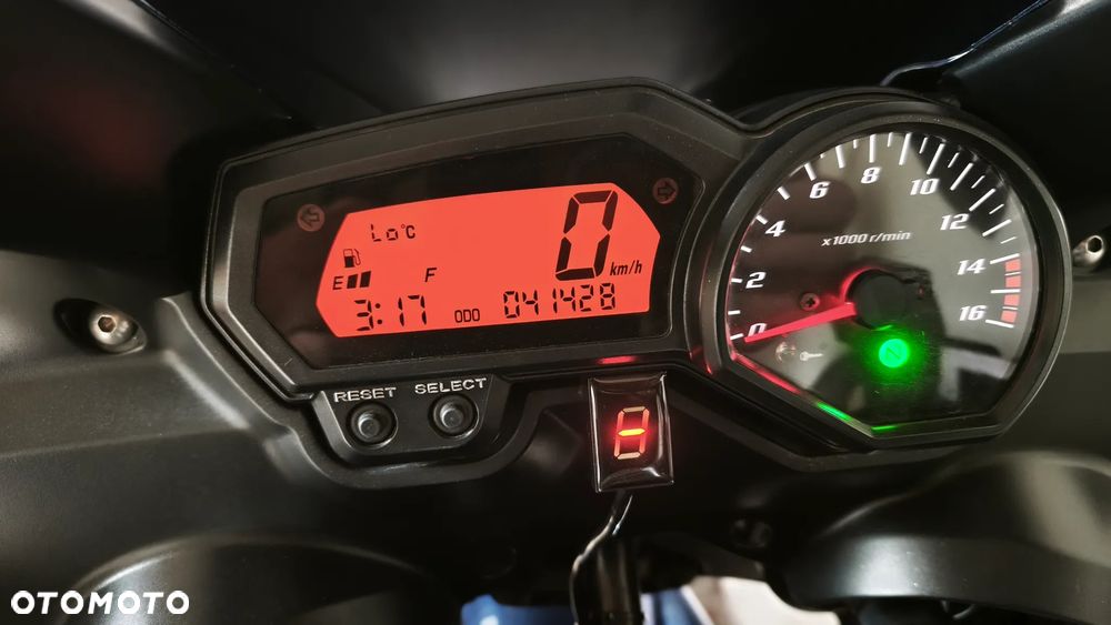 Yamaha FZ6 - 10