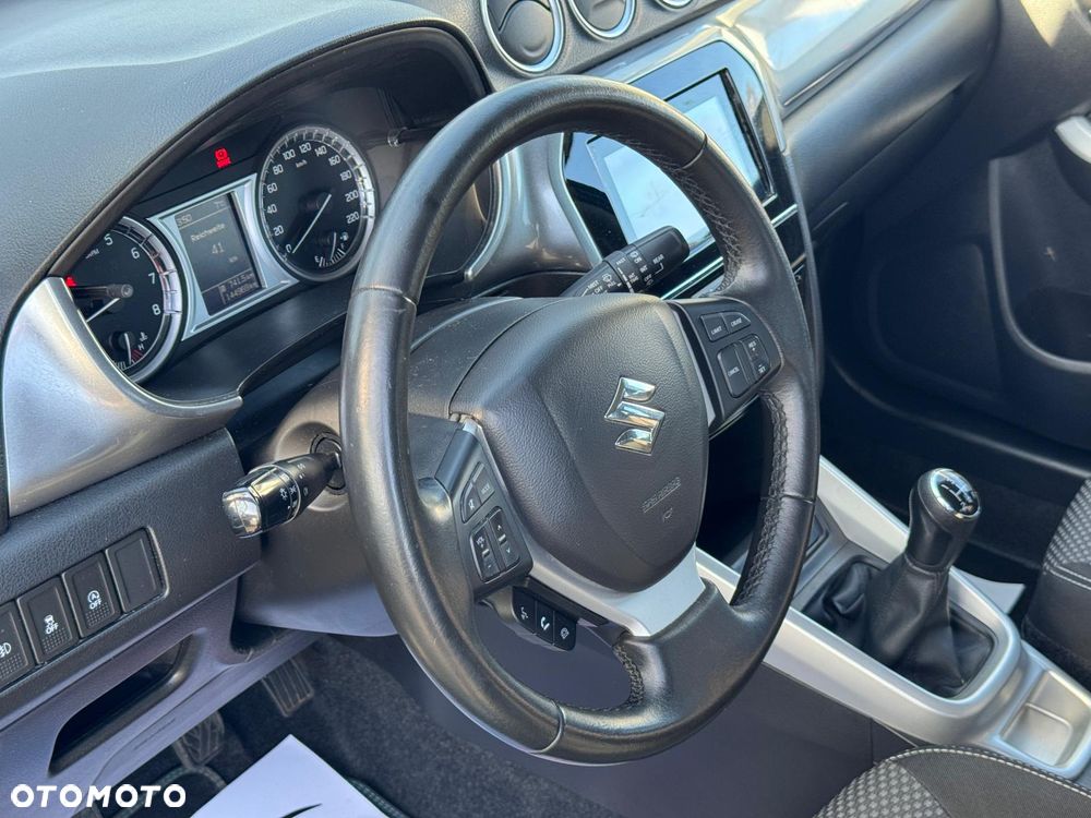 Suzuki Vitara 1.6 Premium 2WD - 22