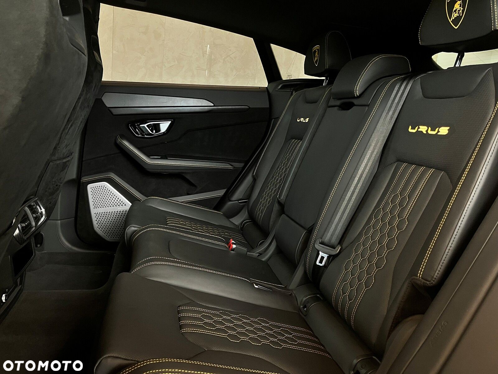 Lamborghini Urus - 18