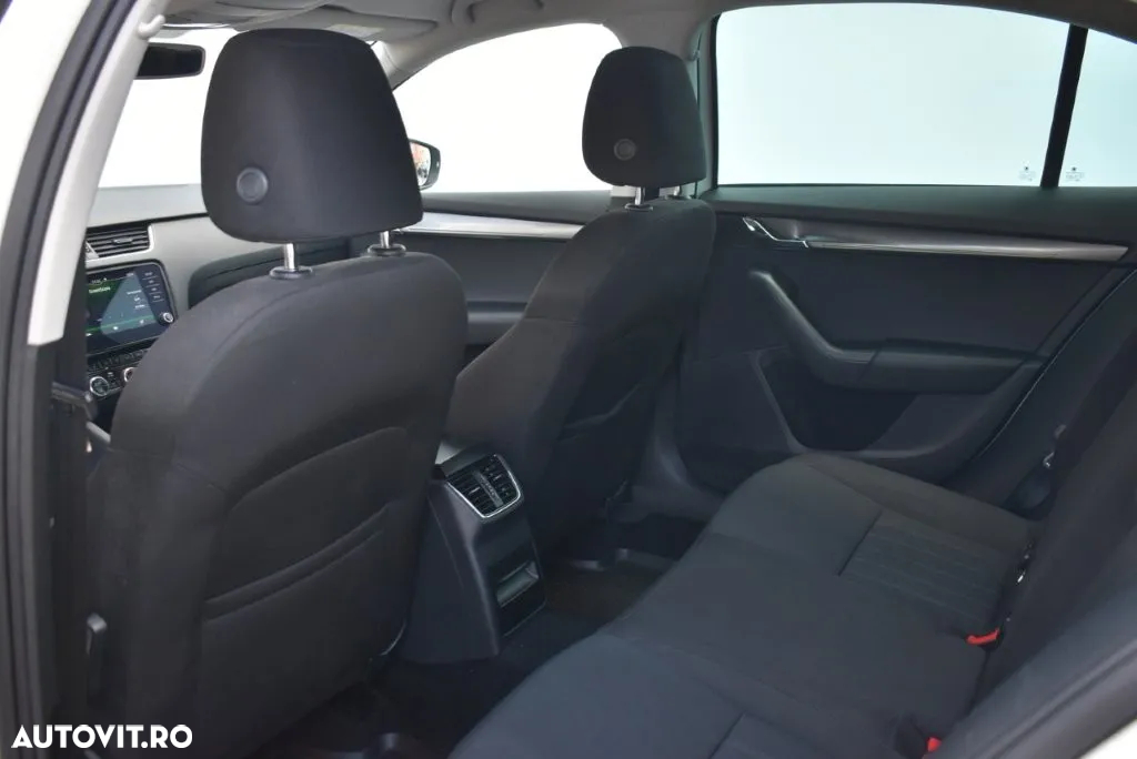 Skoda Octavia 1.0 TSI DSG Style - 10