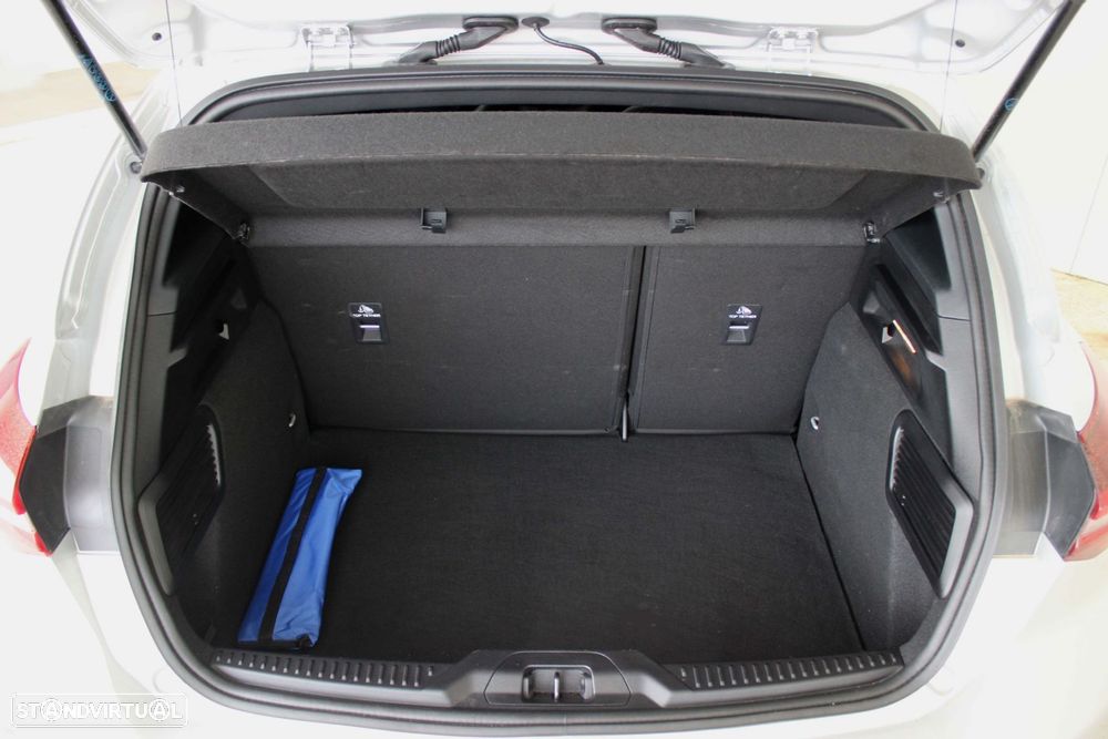 Ford Focus 1.0 EcoBoost MHEV ST-Line - 9