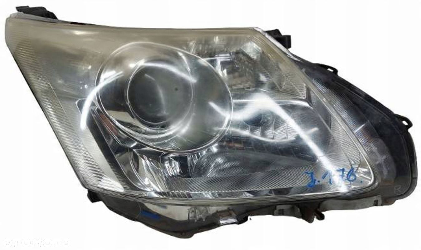Toyota Avensis T27 prawa lampa przednia przód reflektor - 1
