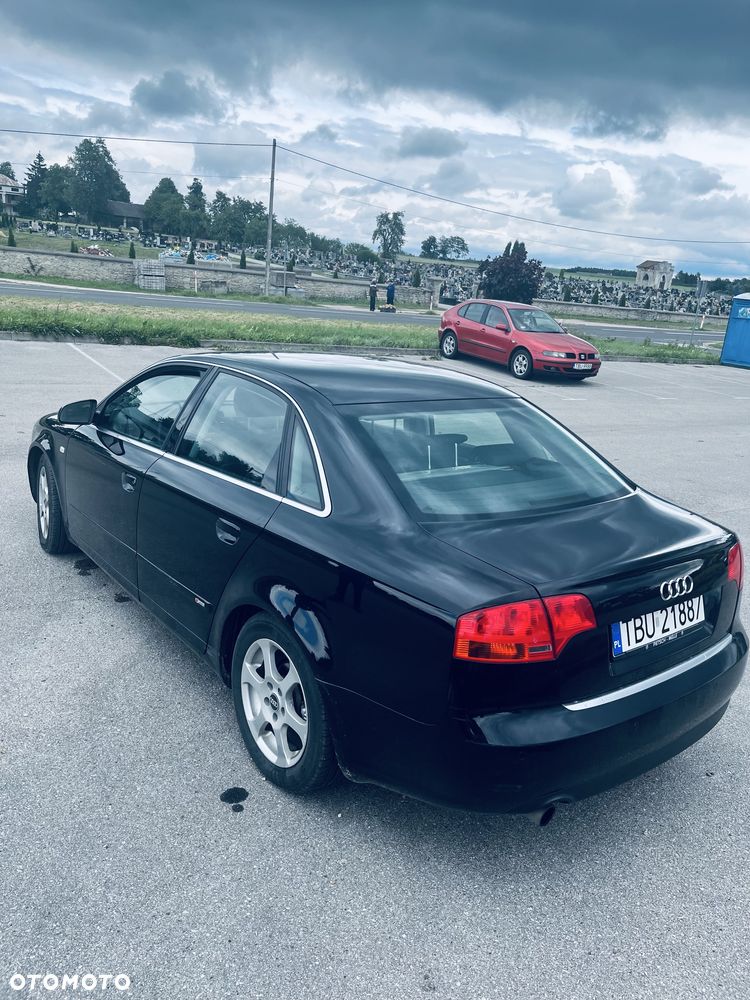 Audi A4 Limousine - 5