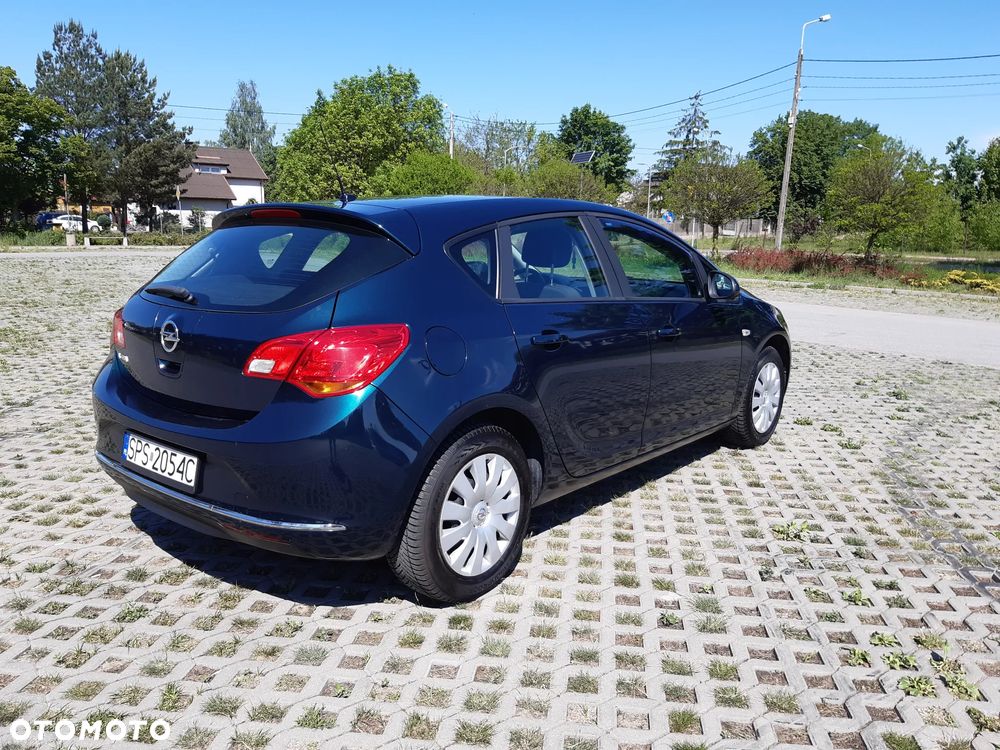 Opel Astra 1.6 Color Edition - 14