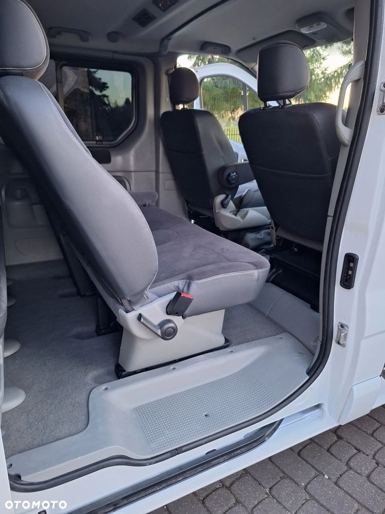 Renault Trafic FAP Passenger Black Edition - 35
