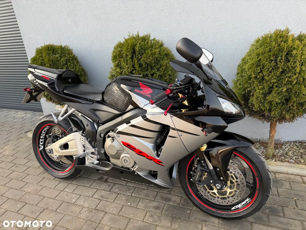 Honda CBR - 3