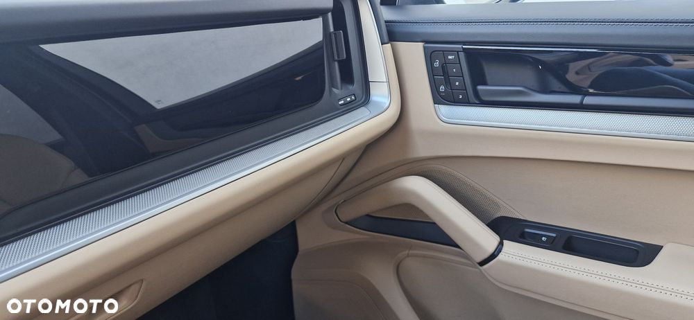 Porsche Cayenne E-Hybrid PHEV - 17