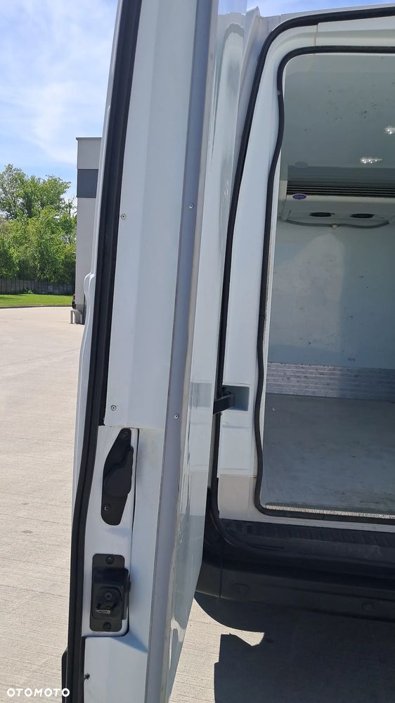 Nissan NV 400 - 9