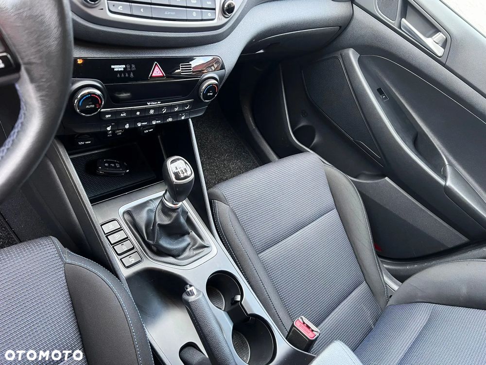 Hyundai Tucson blue 1.7 CRDi 2WD Style - 27