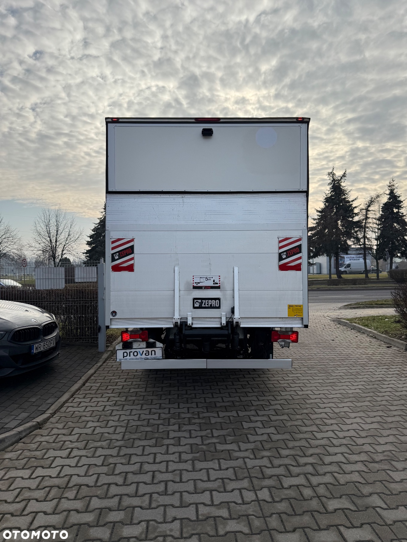 Iveco DAILY 35-160 HI-MATIC KONTENER 8 EUROPALET WINDA ZEPRO - 17